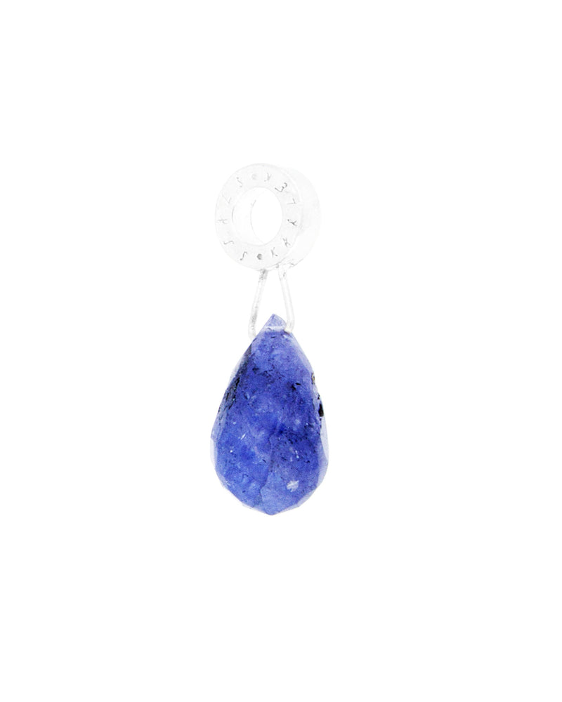 Crystal Finder in Tanzanite