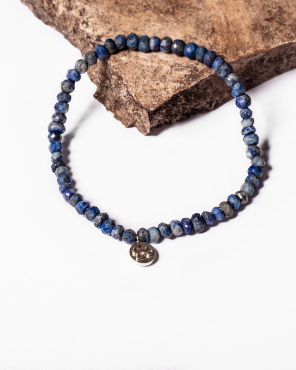 Abhijna Bracelet in Lapis Lazuli