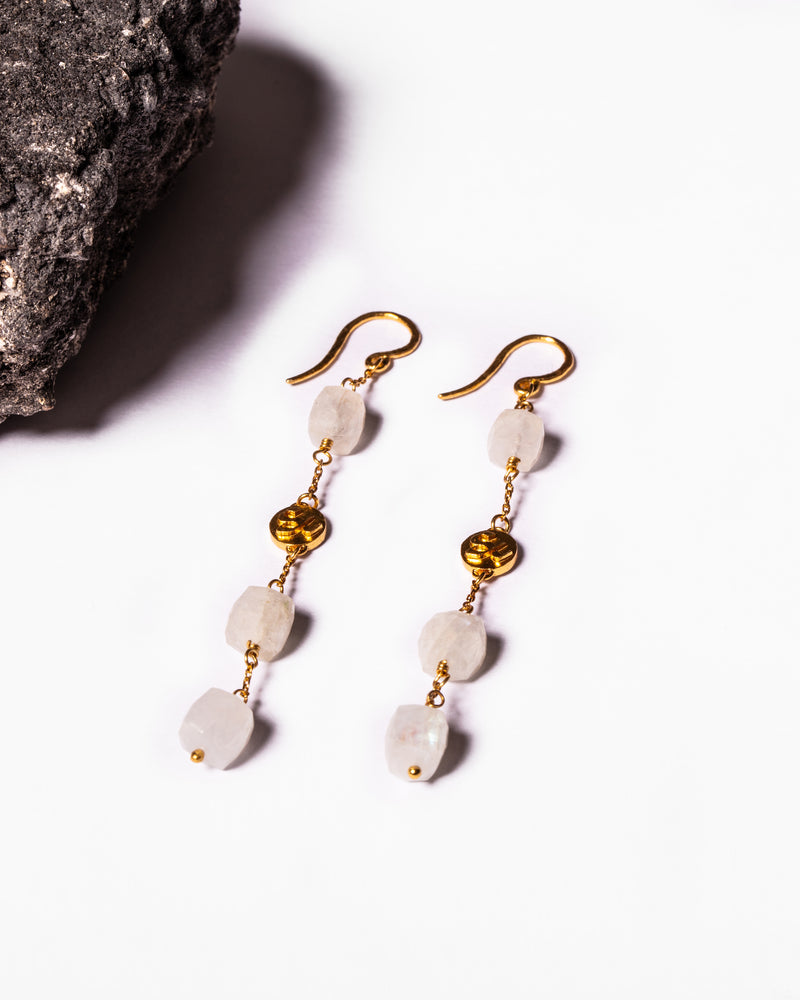 Rita Omana Long Earrings in Moonstone