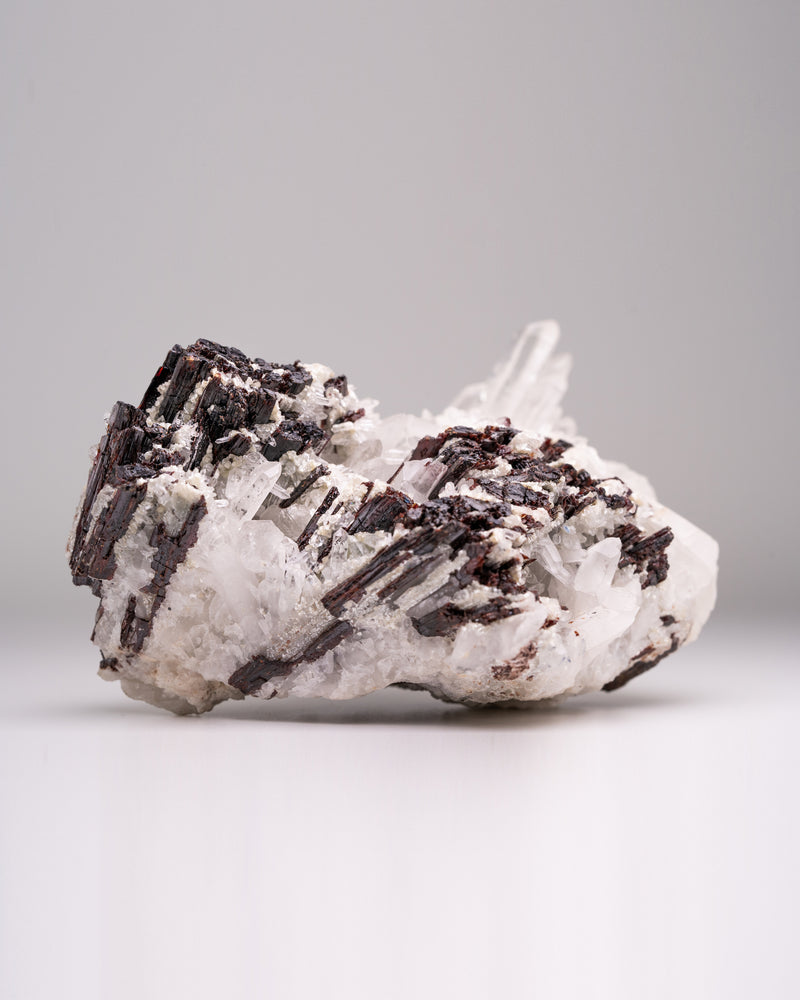 Hübnerite in Quartz Cluster