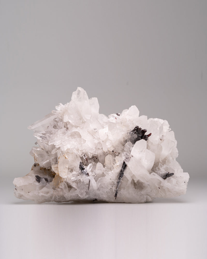 Hübnerite in Quartz Cluster