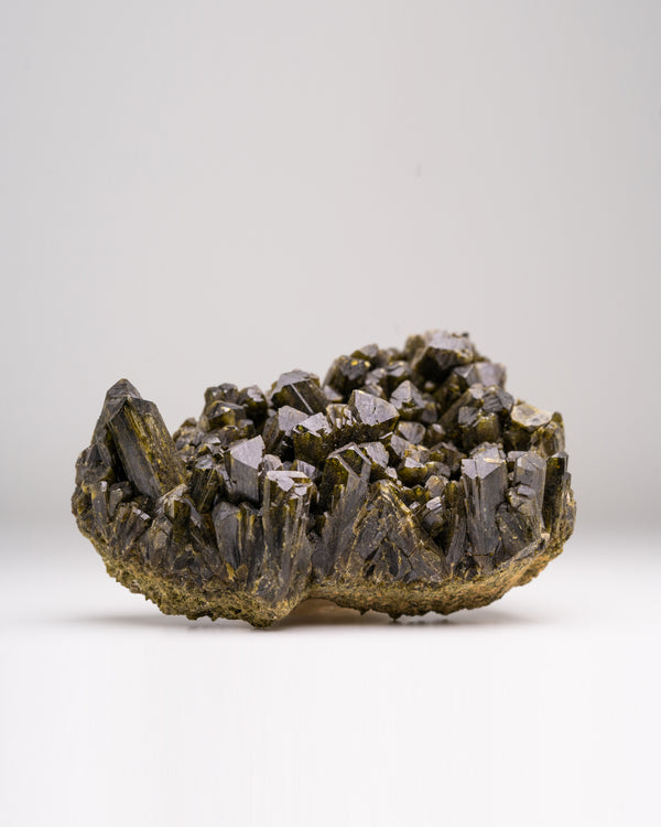Exclusive Epidote Clusters