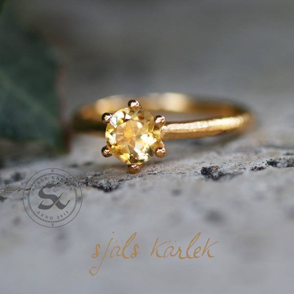 November Birthstone Ring in Citrine